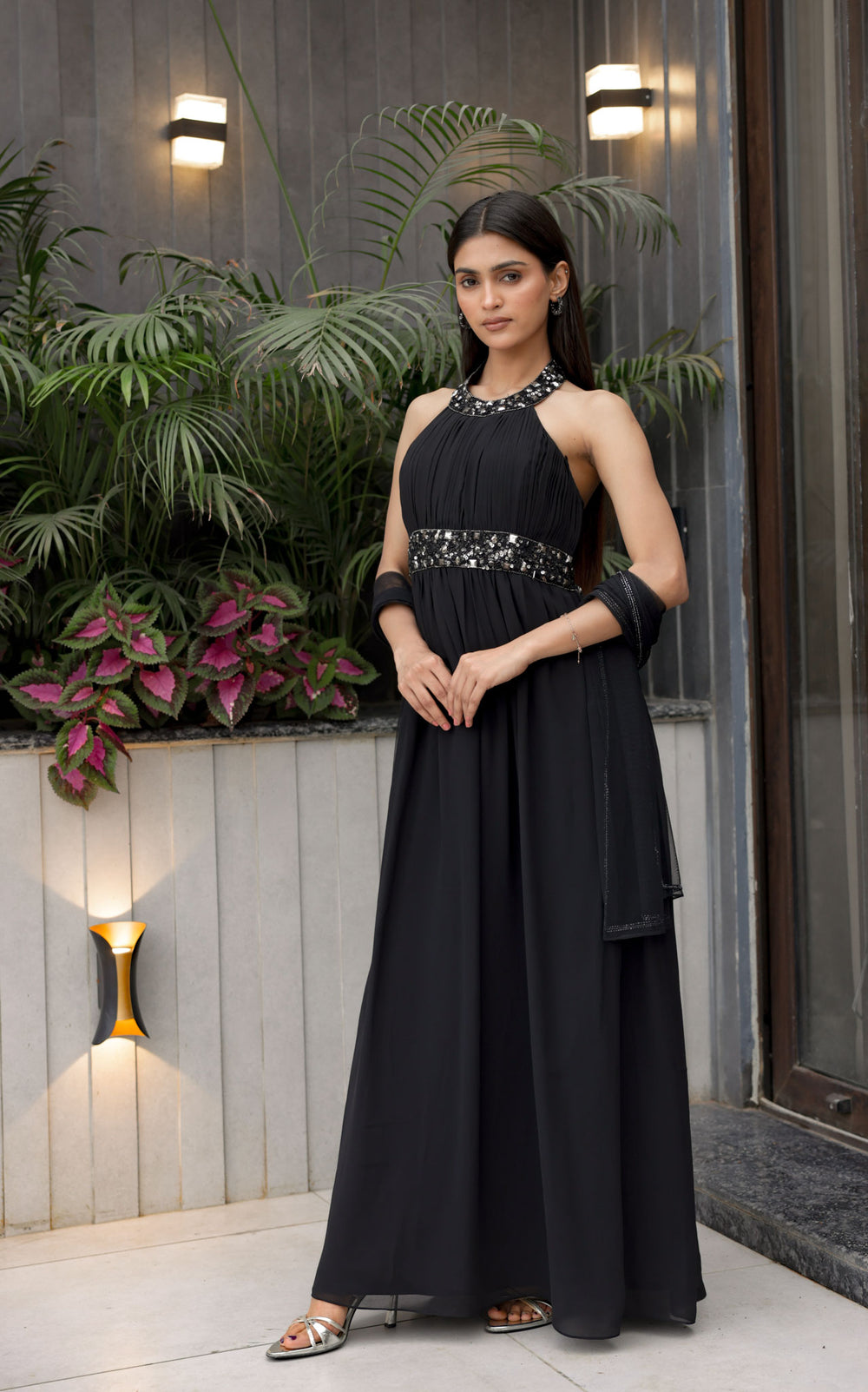 Black Halter Flow Dress